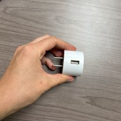 AC Adapter