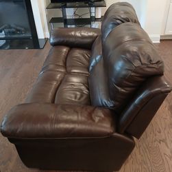 Brown Leather Reclining Sofa and Loveseat Set – Good Condition, 3 Pieces – Acworth, GA