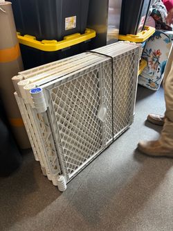 Square play pen