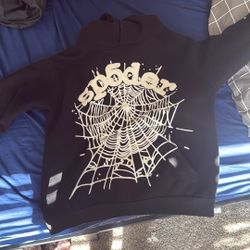 black & white so5der hoodie 