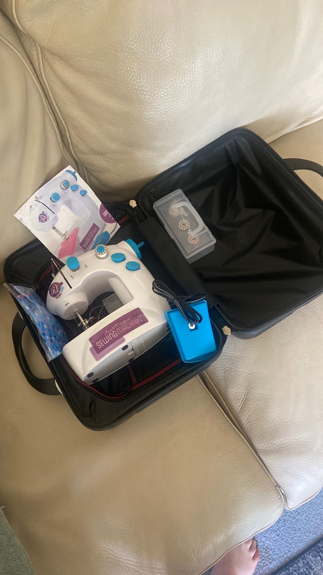 Mini Sewing Machine