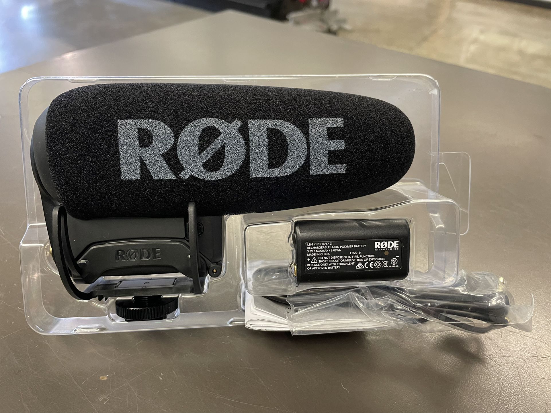 Rode VideoMic Pro + compact directional on-camera shotgn condenser mic no trades pick up tacoma 