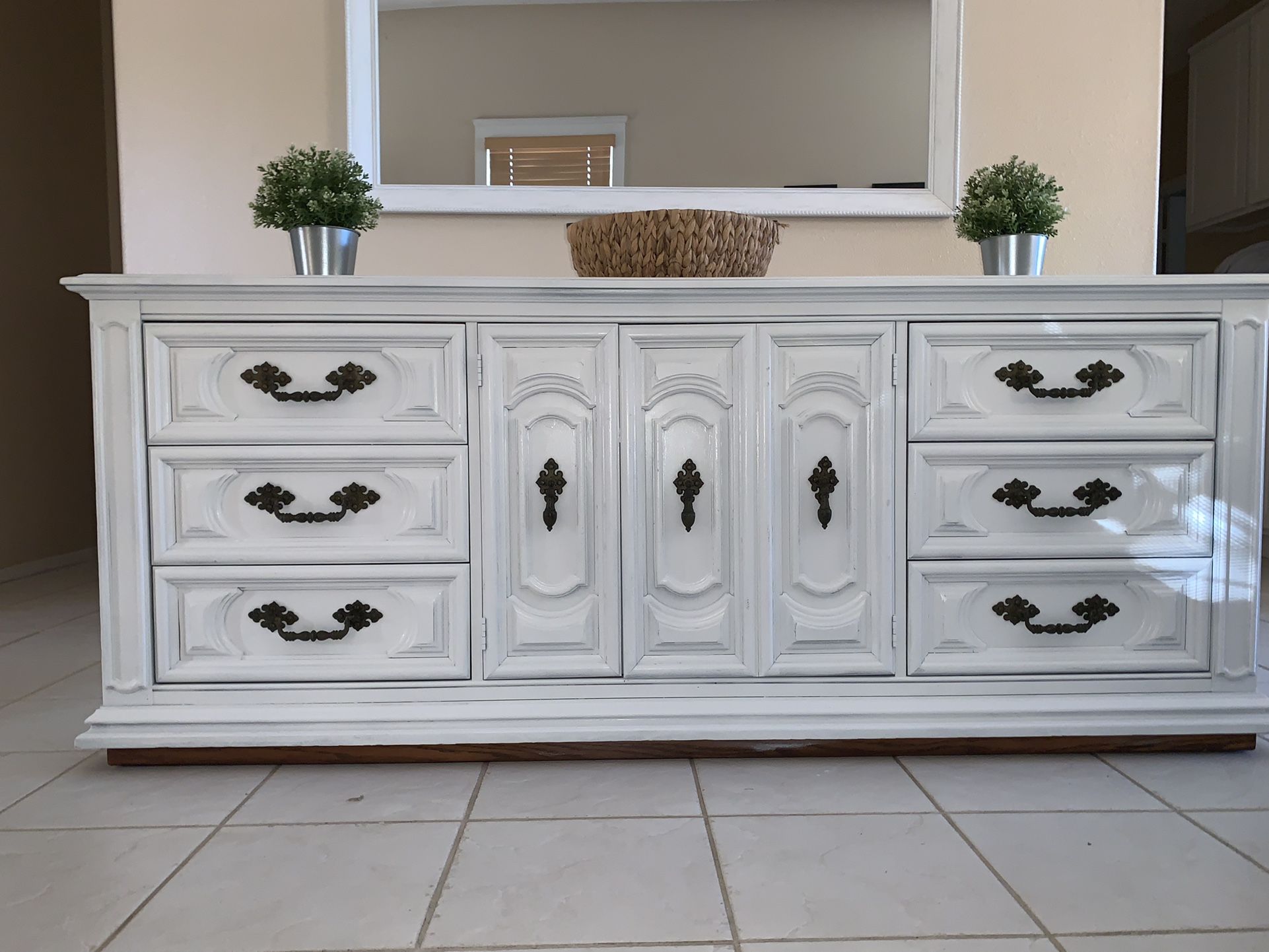 Vintage Thomasville Dresser 