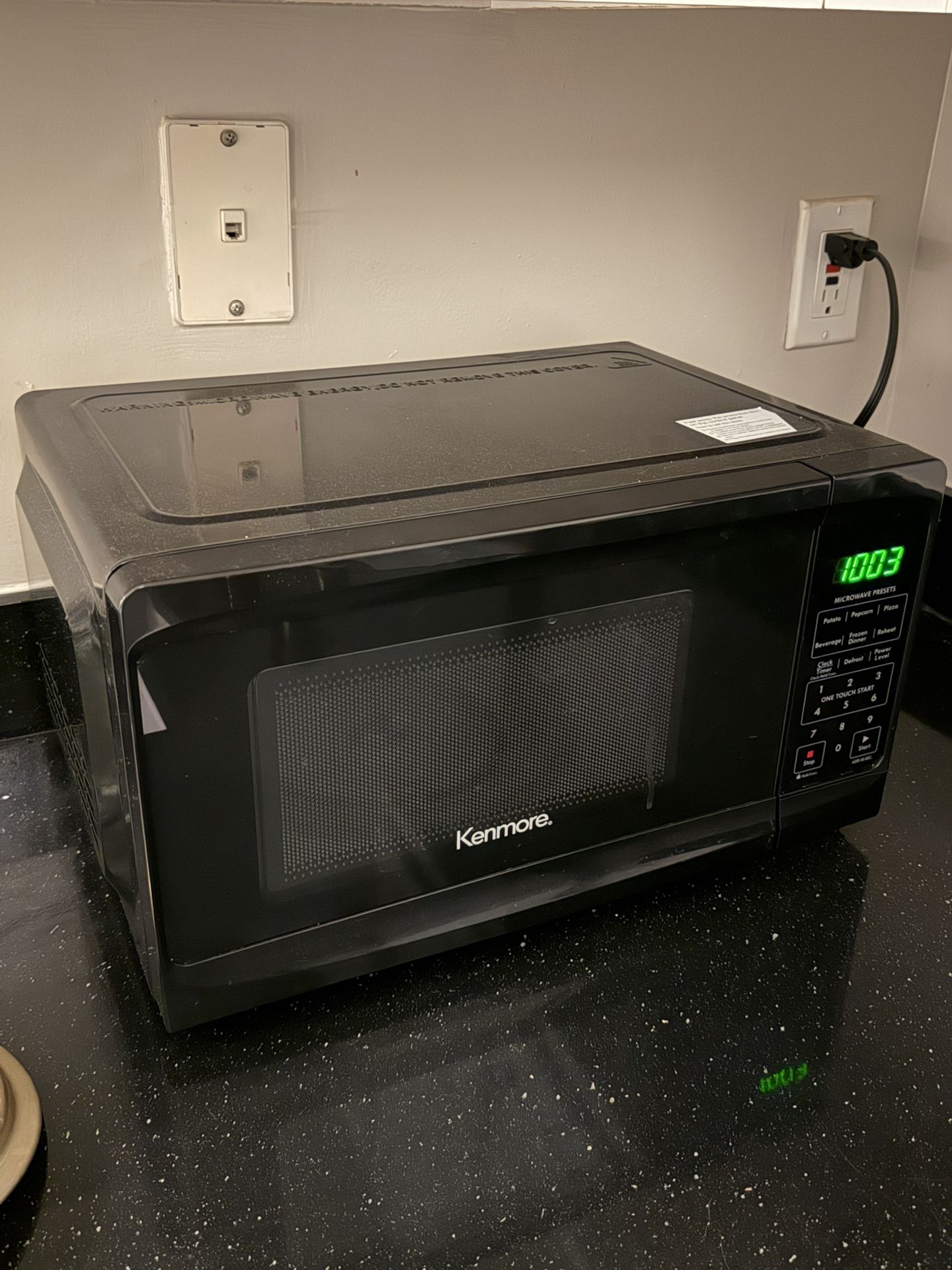 Compact microwave