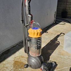 Dyson Vacuum 