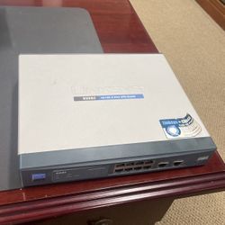 8 Port VPN router 