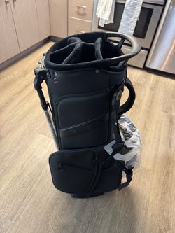 PLAYER PREFERREDâ„¢ GOLF BAG - OBSIDIAN Pins & Aces