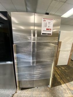 Frigidaire FRSN2610AF 26 Cu. Refrigerator