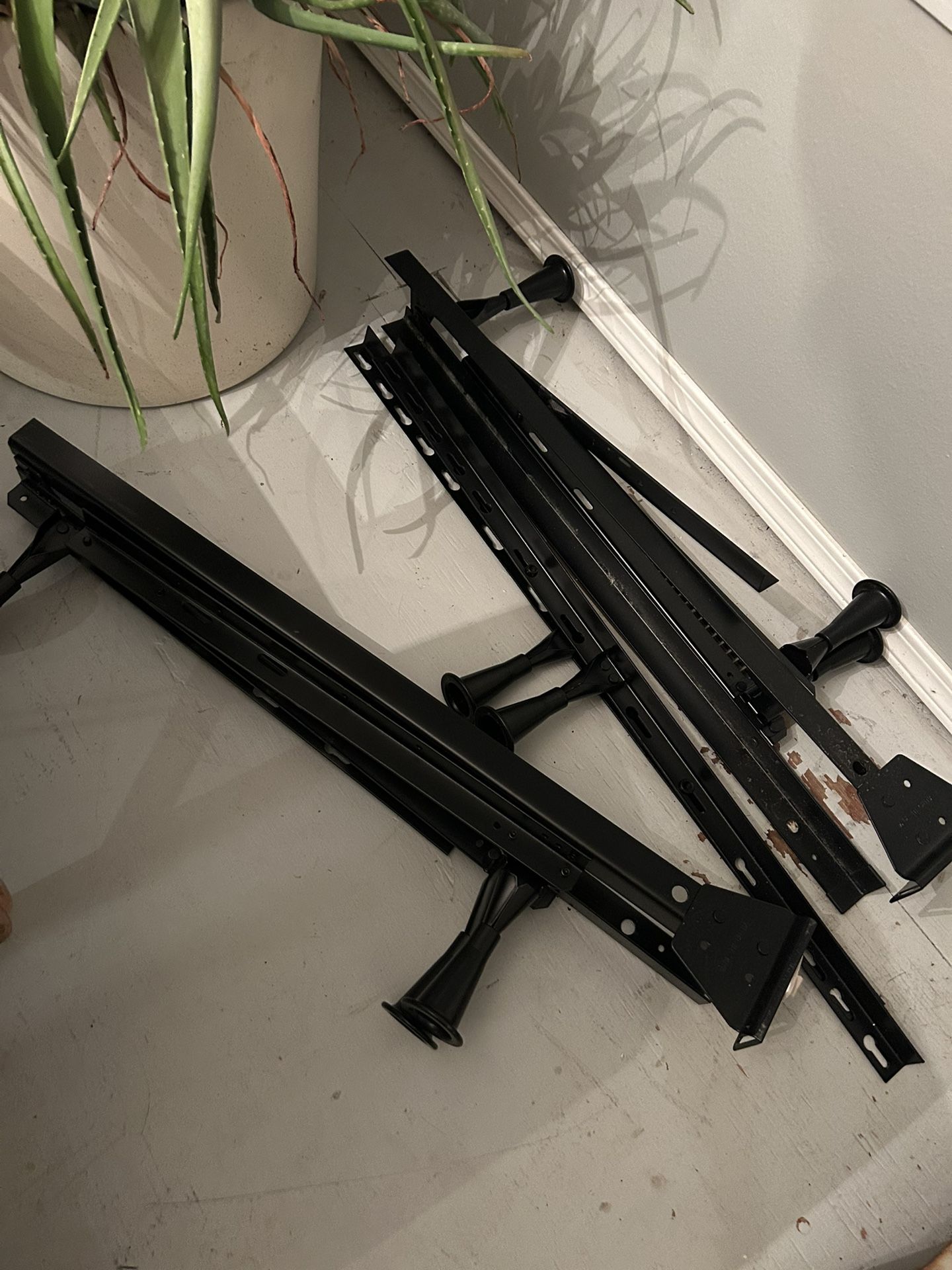 Metal Adjustable Bed Frame. Queen Low Profile Boxspring 