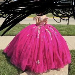 Quinceañera Fuchsia drsas 
