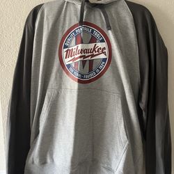 Milwaukee Men's X-large  Gray 1924 Work Hoodie sweater    (NEW)   Keywords : Marco tools, Mac tools, SnapOn tools snap on lifetime warranty, standard,