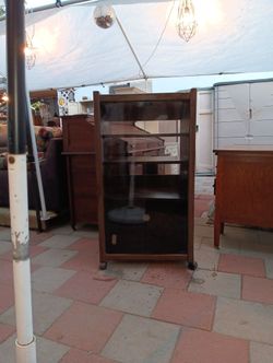 Vintage 1980s Stereo Wheeled Cabinet Compressed Wood And Adjustable Shelves Smoked Glass $125 OBO
