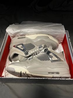Grey Jordan 4s Retro Moments size 10.5