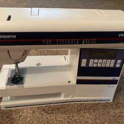 Husqvarna Viking Freesia 415 Sewing Machine 