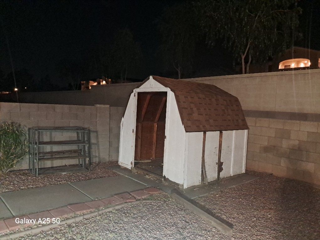8'x8' Gambrel Roof Style Shed On 4x4's