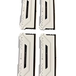 Corsair VENGEANCE RGB PRO 16GB (2 x 8GB) DDR4 DRAM 3200MHz C16 Memory Kit - White