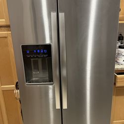 2021 Whirlpool Side By Side Fridge