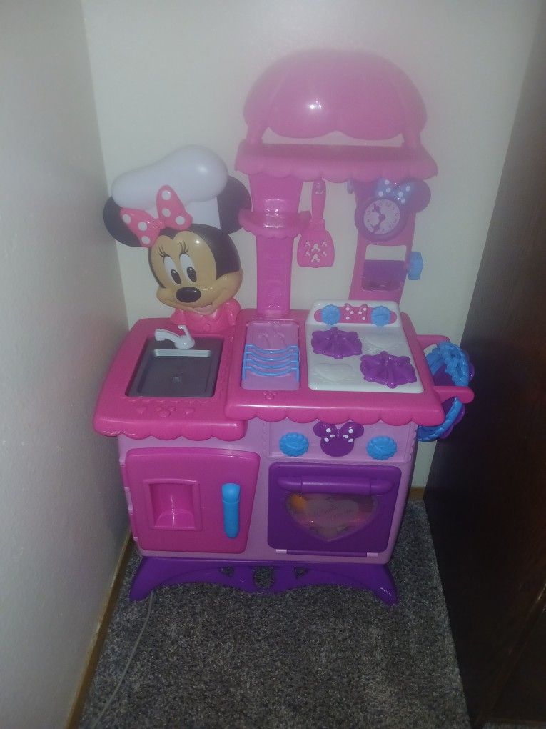 Minne Mouse Kids Kitchen