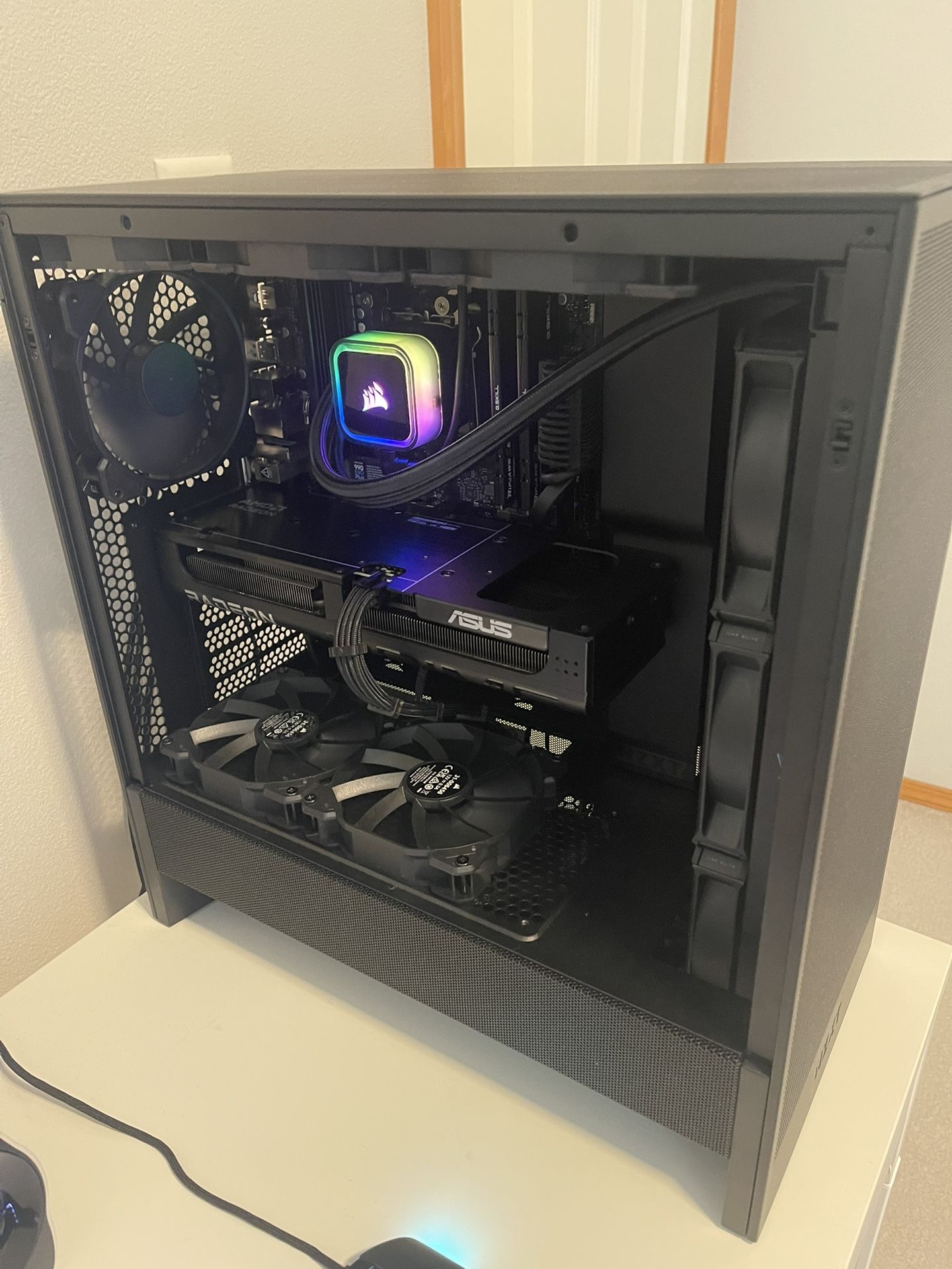 Gaming PC Ryzen 7 9700x Cpu + Asus Prime 9060 XT 16GB, Samsung 990 Ssd, New Nzxt Case For Sale