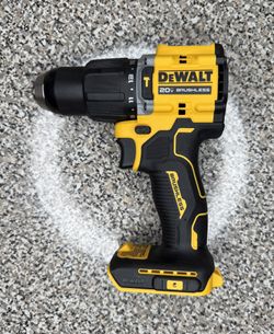 NEW DEWALT 20V Brushless Hammer Drill DCD799 — Compact & Powerful