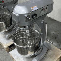 ChefAsst CA-MX20C 20L 3-Speed 1 1/2 HP Planetary Stand Mixer with Guard & Standard Accessories