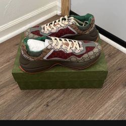 Gucci Sneakers 