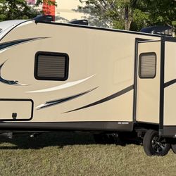 2018 Gulf Stream GEO 258RB