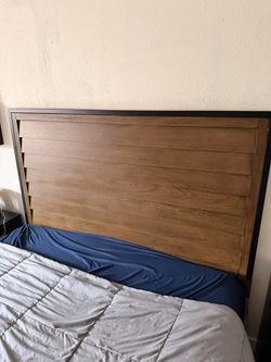 Queen Bed Frame 