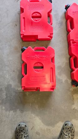 Rotopax 2 Gallon Fuel Container