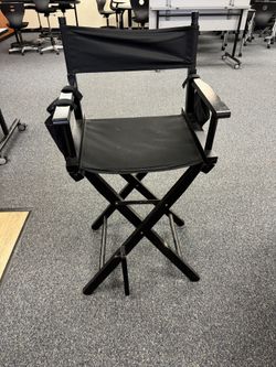 Makeup chair