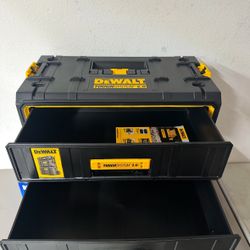 DEWALT Toughsystem Tool Box
