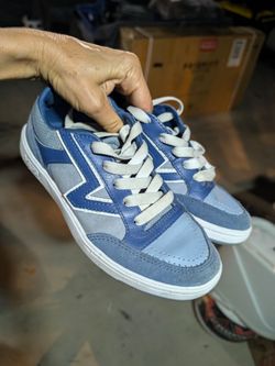 Vans blue unisex shoes size US men 4.5, US women 6