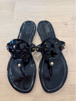 Tory burch millers black patent flip flops sz 9.5