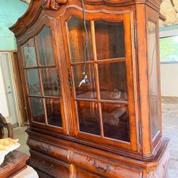 Ethan Allen dining room set