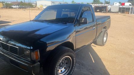 Nissan pick D21