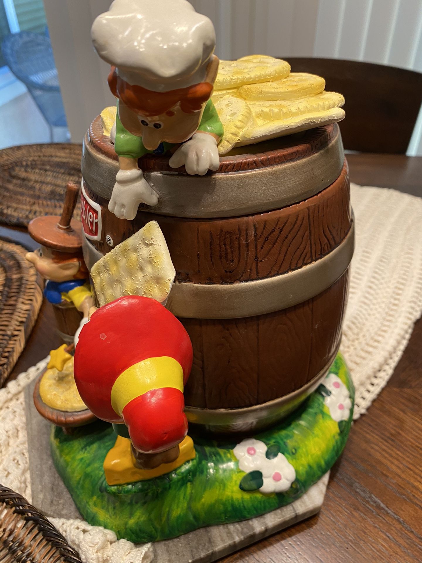Keebler cookie jar collectible Cracker Barrel