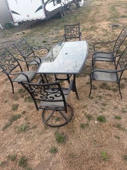 Outdoor Patio Dining Set with Glass Top Table