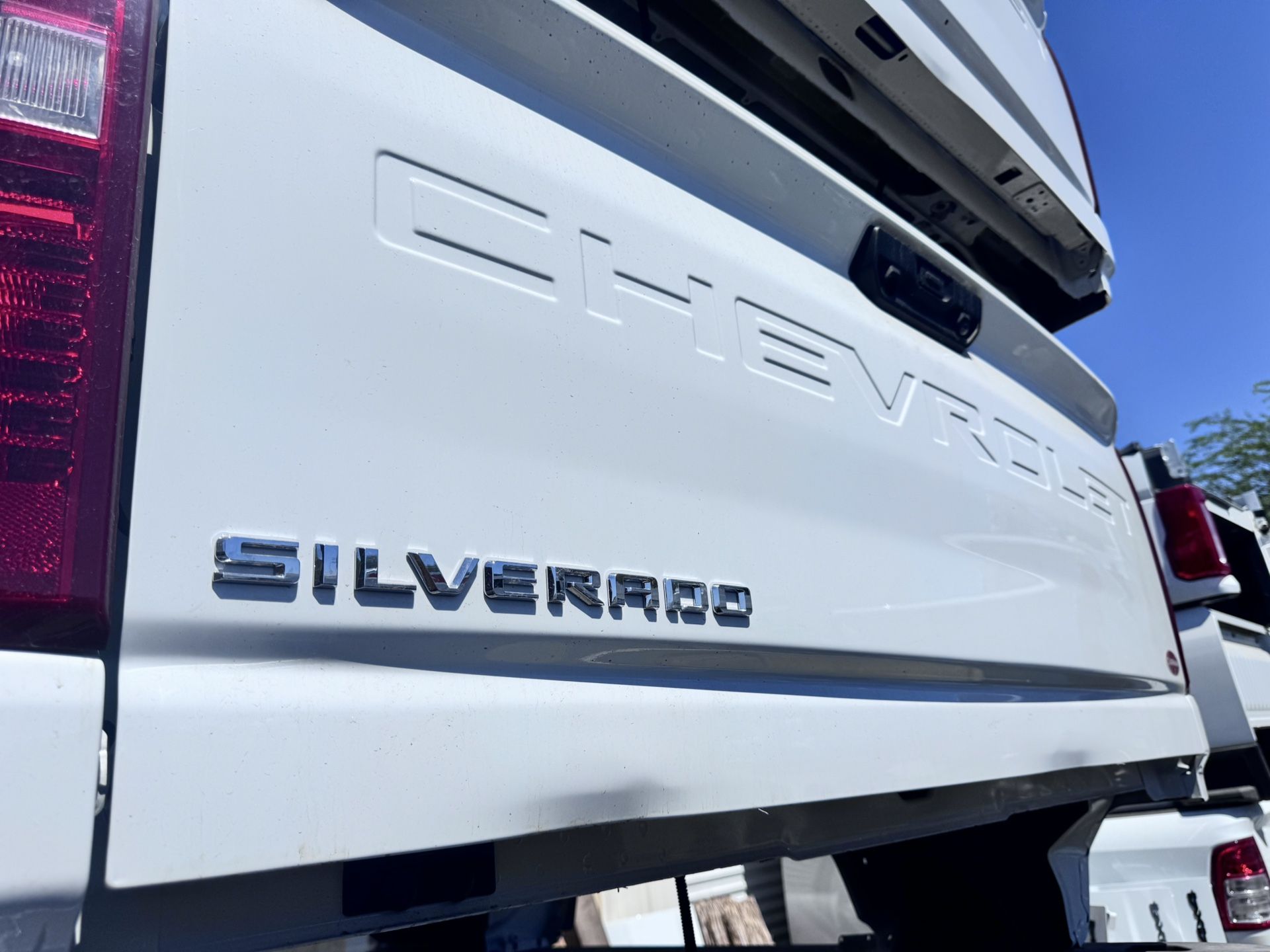 2020-2025 Silverado Hd Tailgate, New With Small Dents