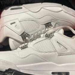 Jordan 4s  9/5 