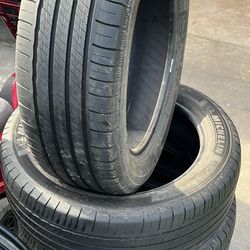 4/235/55/20 Michelin