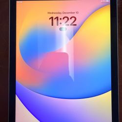 Selling my iPad (5th Generation) with 128GB of storage. It runs smoothly on iPadOS 16.7.11 a