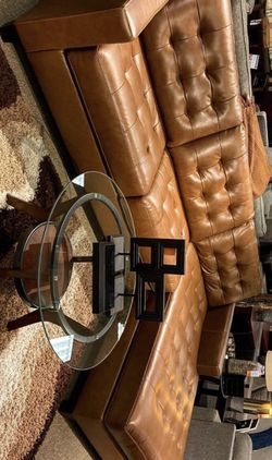 Baskove Auburn Leather RAF Sectional / couch / Living room set