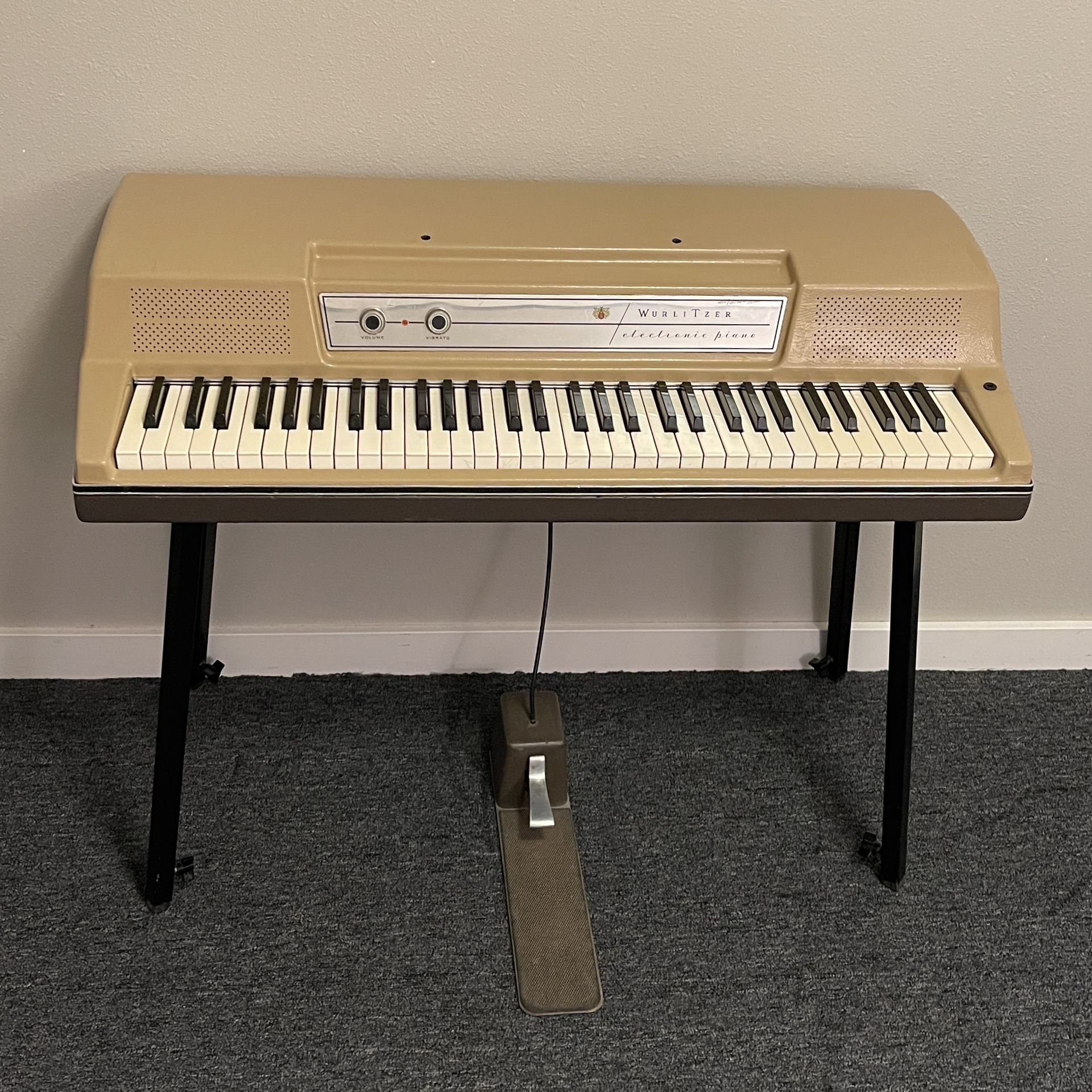 Vintage Wurlitzer 200 Electric Piano