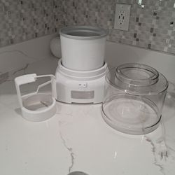 Cuisinart Ice Cream Maker (1.5 Quart) – Brand New 