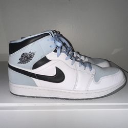 Jordan 1 Mid Ice Blue