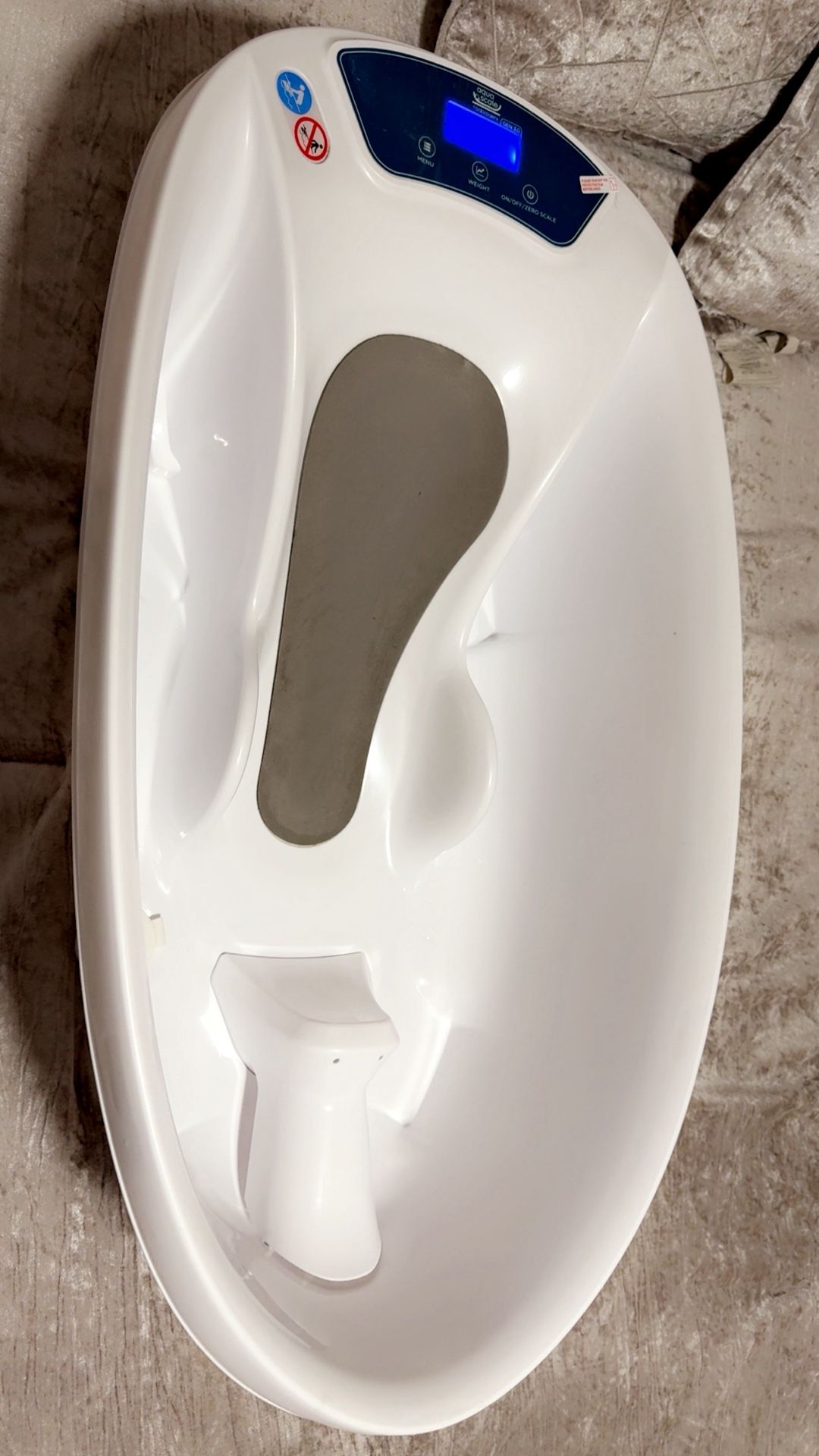 Baby Tub with Thermometer and Weighing Scale