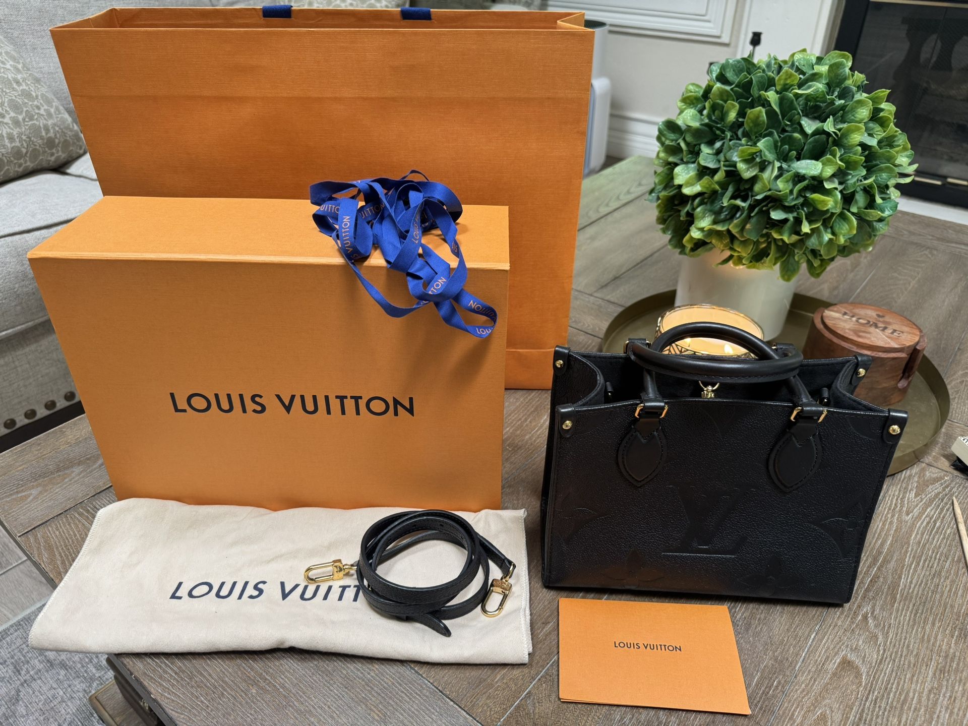 Louis Vuitton Onthego PM