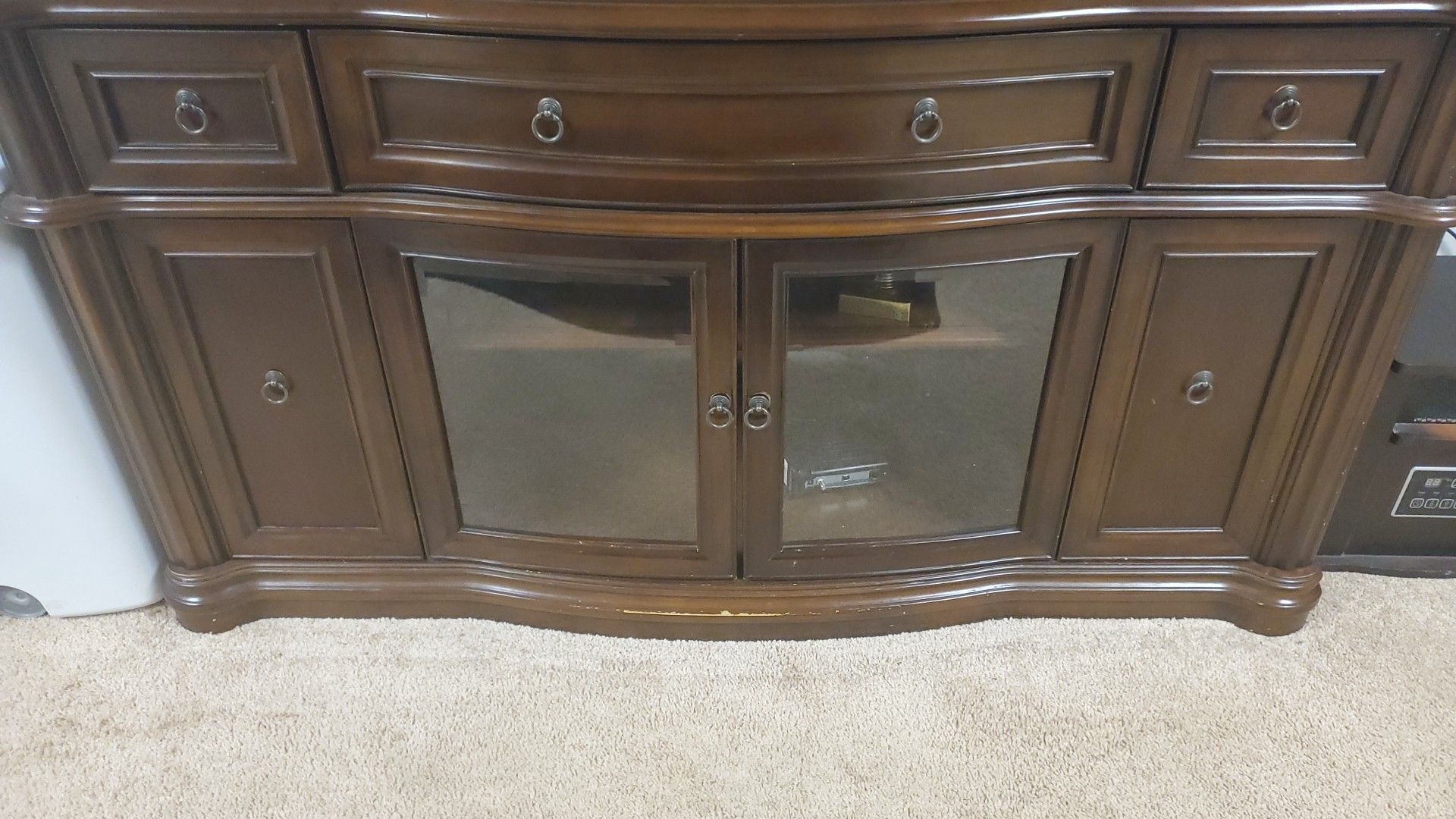 Exquisite Media storage unit
