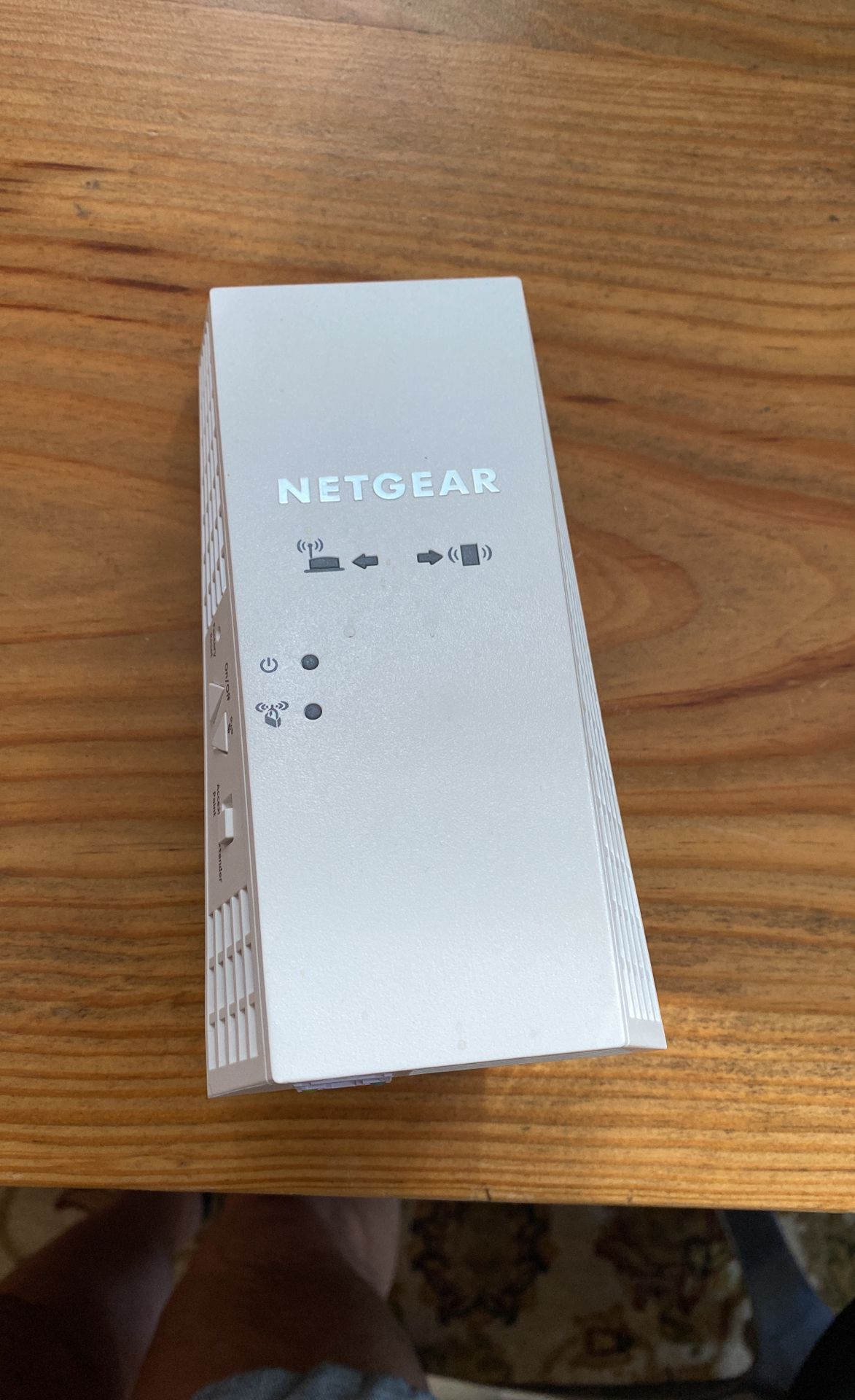 2 Netgear Mesh WiFi Extenders