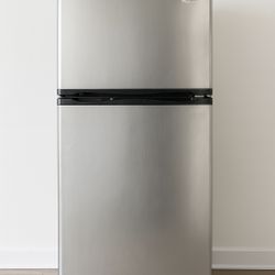 Whirlpool stainless steel refrigerator